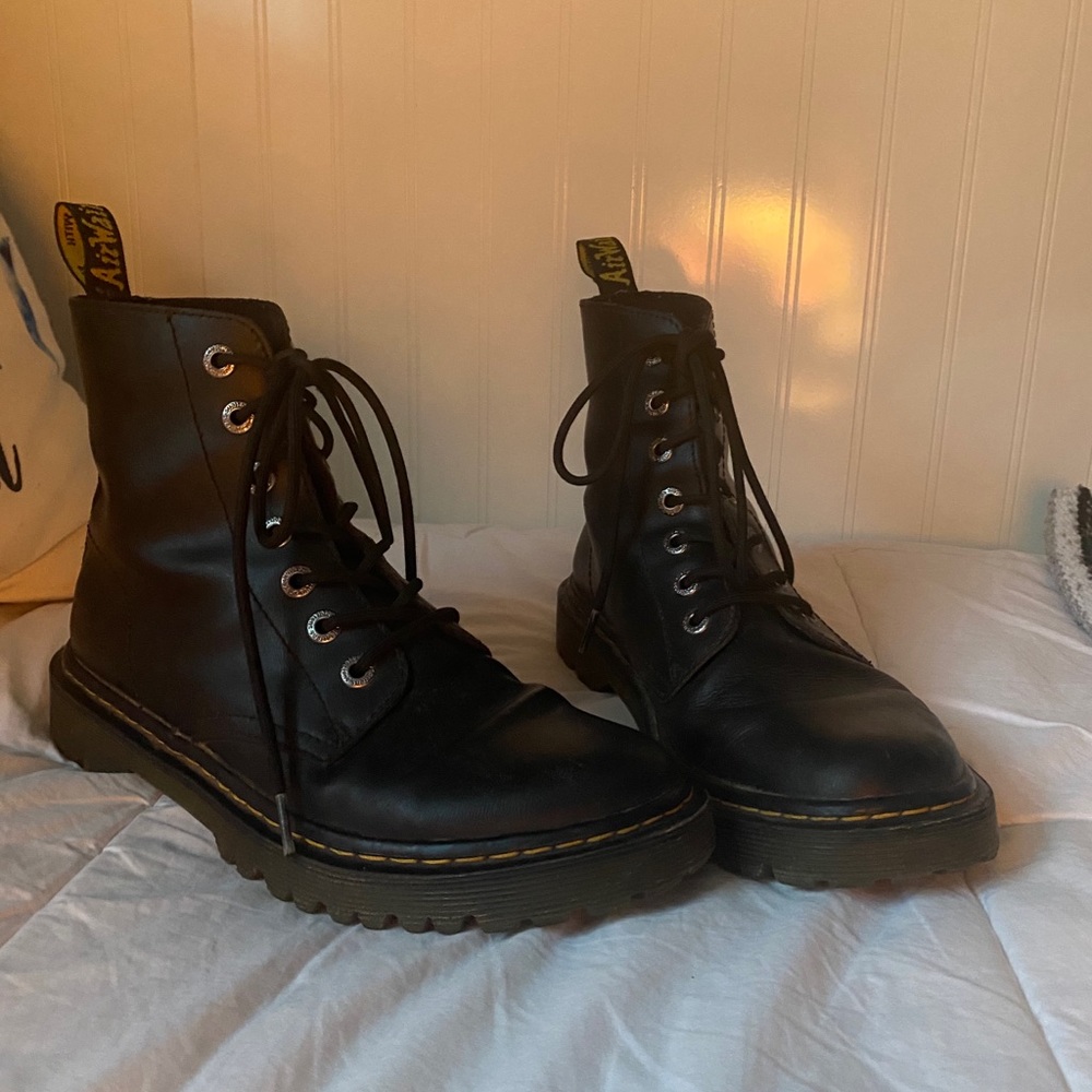 DR.MARTENS